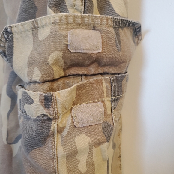 Izod - Men's Cargo Shorts - Sz 40 - Picture 8 of 8